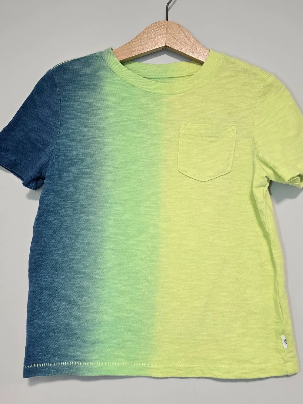GAP Blue to Lime Gradient Pocket Tee Tide-dye Neon Back To School Style.